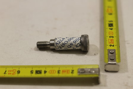 Fabory socket shoulder screw roest vrij staal 51044 060.025 M6 8x25